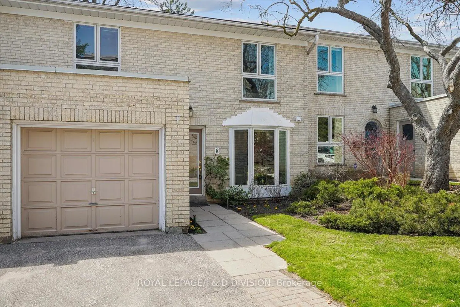 8 Crimson Millway