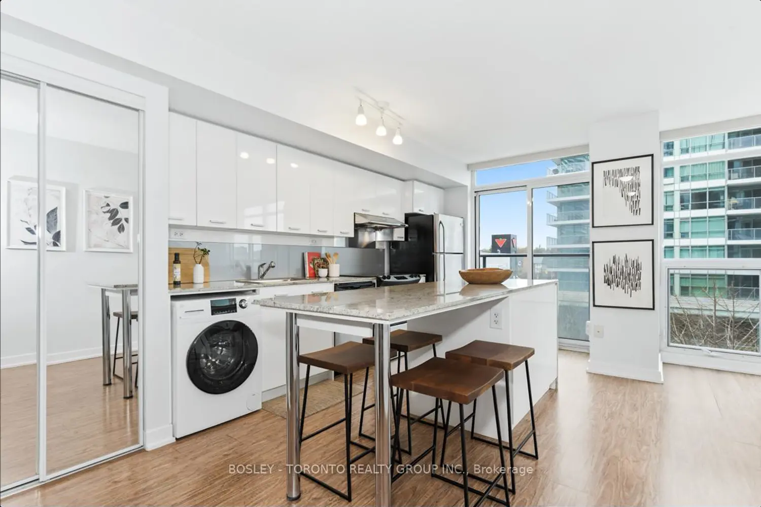 Additional image 4 of 19 Singer Court 309B