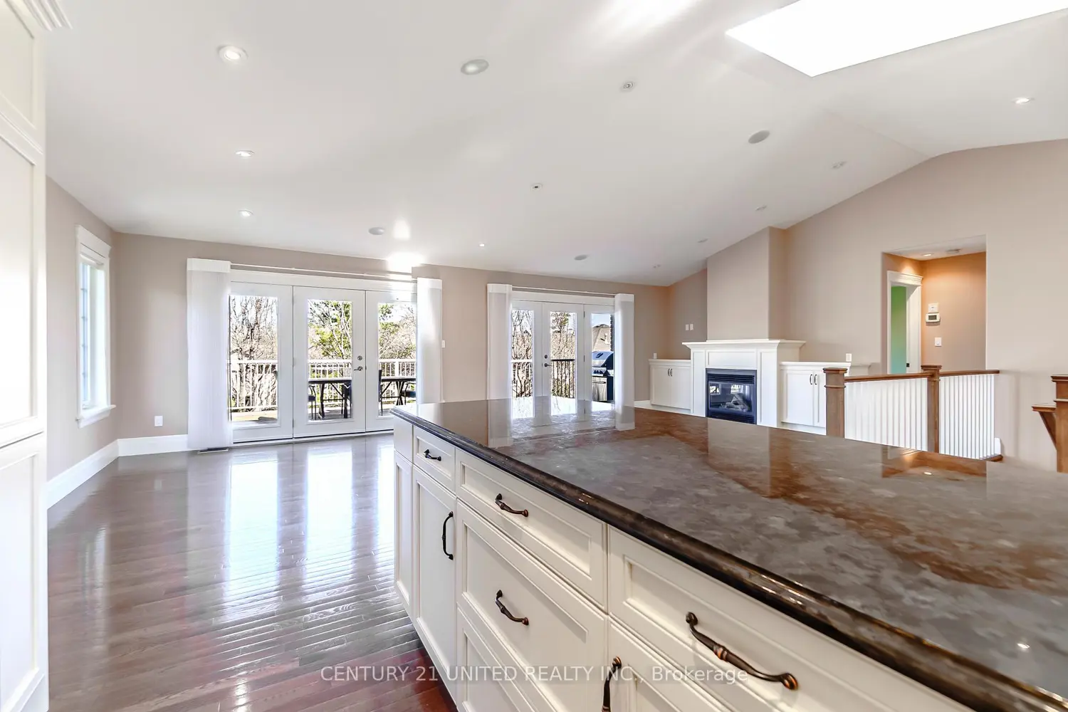 Additional image 7 of 301 Carnegie Avenue 14