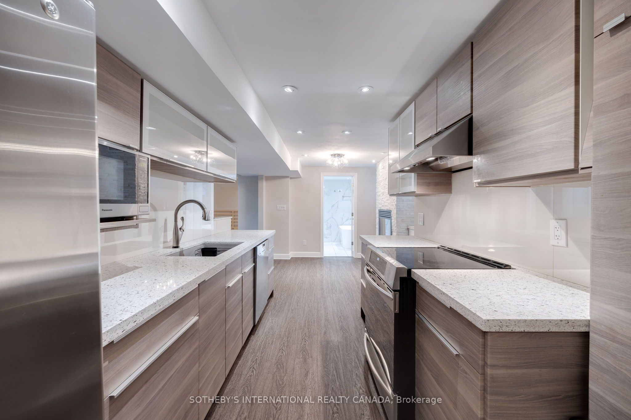 Bsmt-21 Clendenan Avenue, Toronto, ON, M6P 2W4