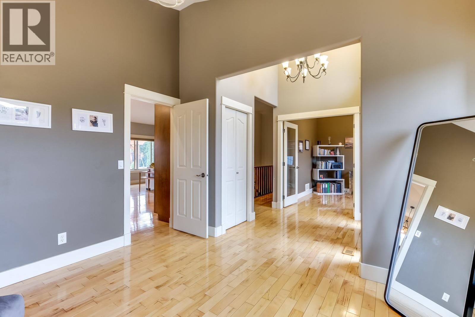Additional image 5 of 688 Almandine Court, Kelowna, BC, V1W4Z5