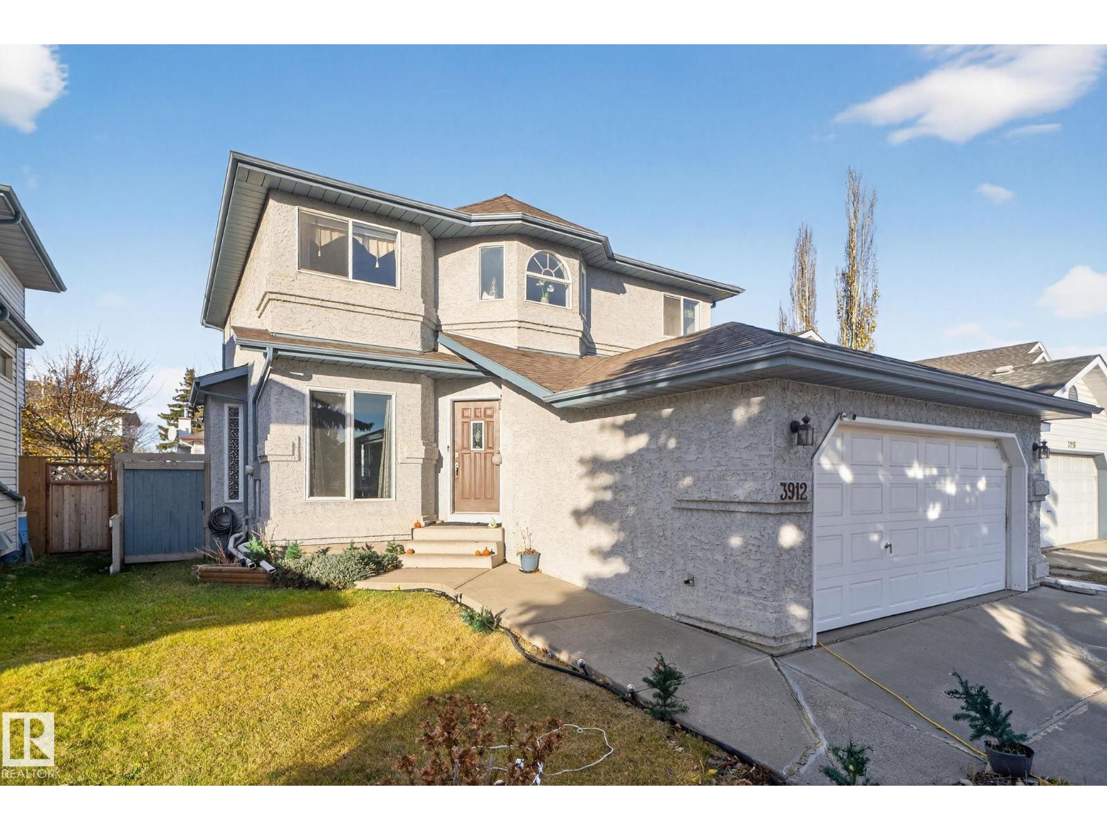 Additional image 2 of 3912 31 Street NW, Edmonton, AB, T6T1J5
