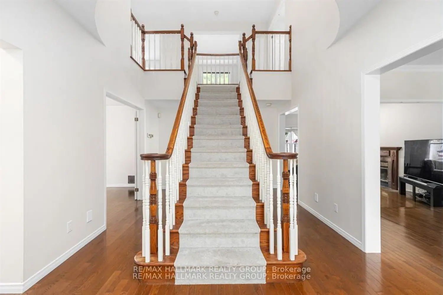 1404 Montresor Way photo 2
