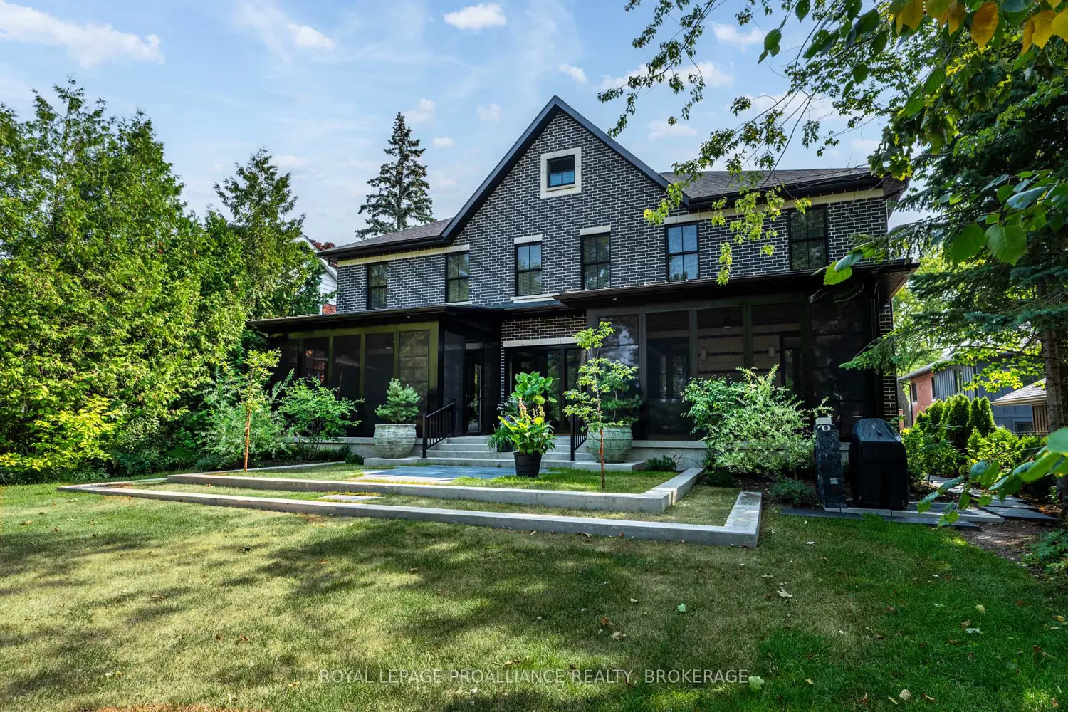 Additional image 16 of 124 Churchill Crescent