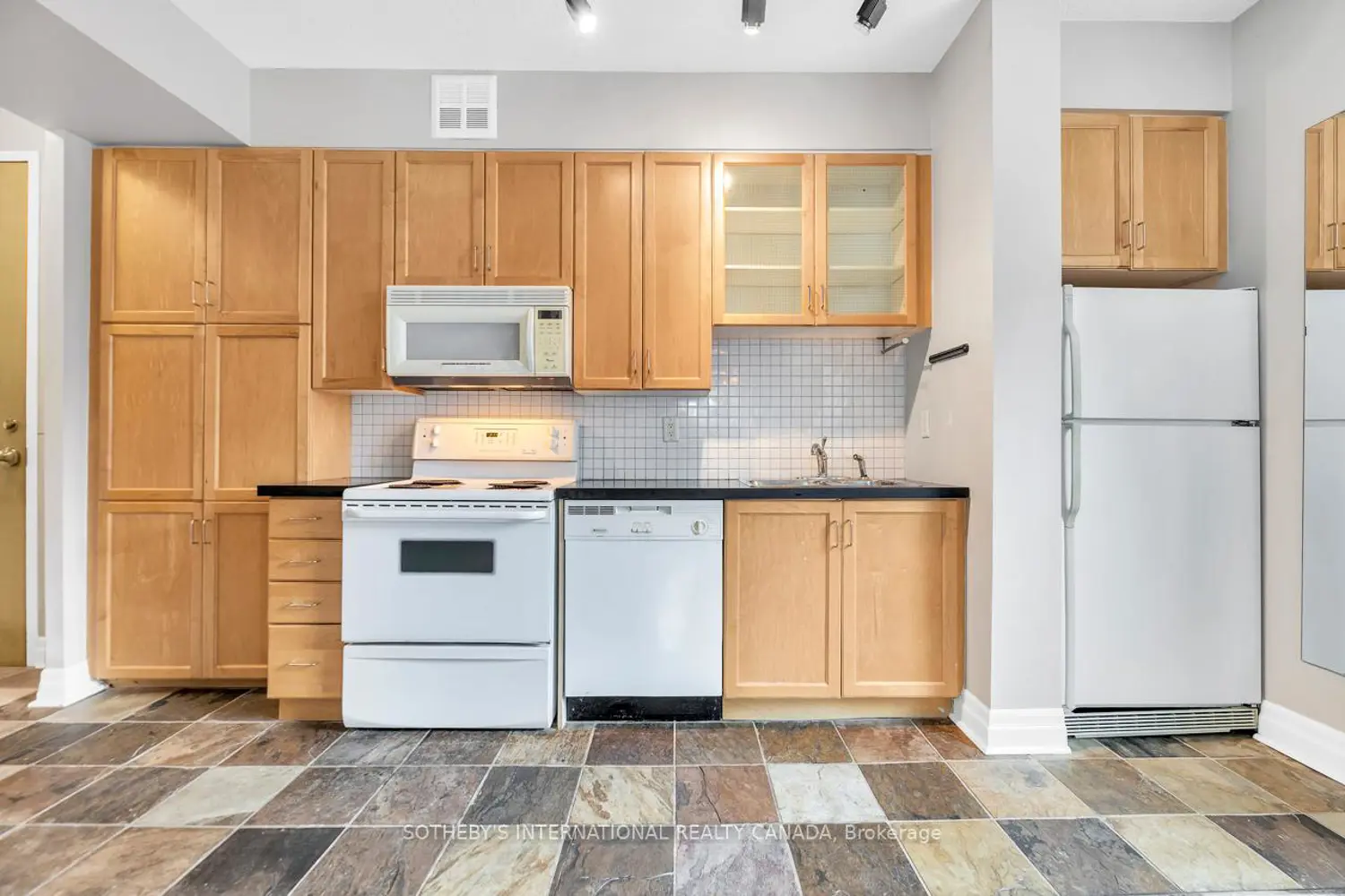Additional image 5 of 70 Alexander Street 207