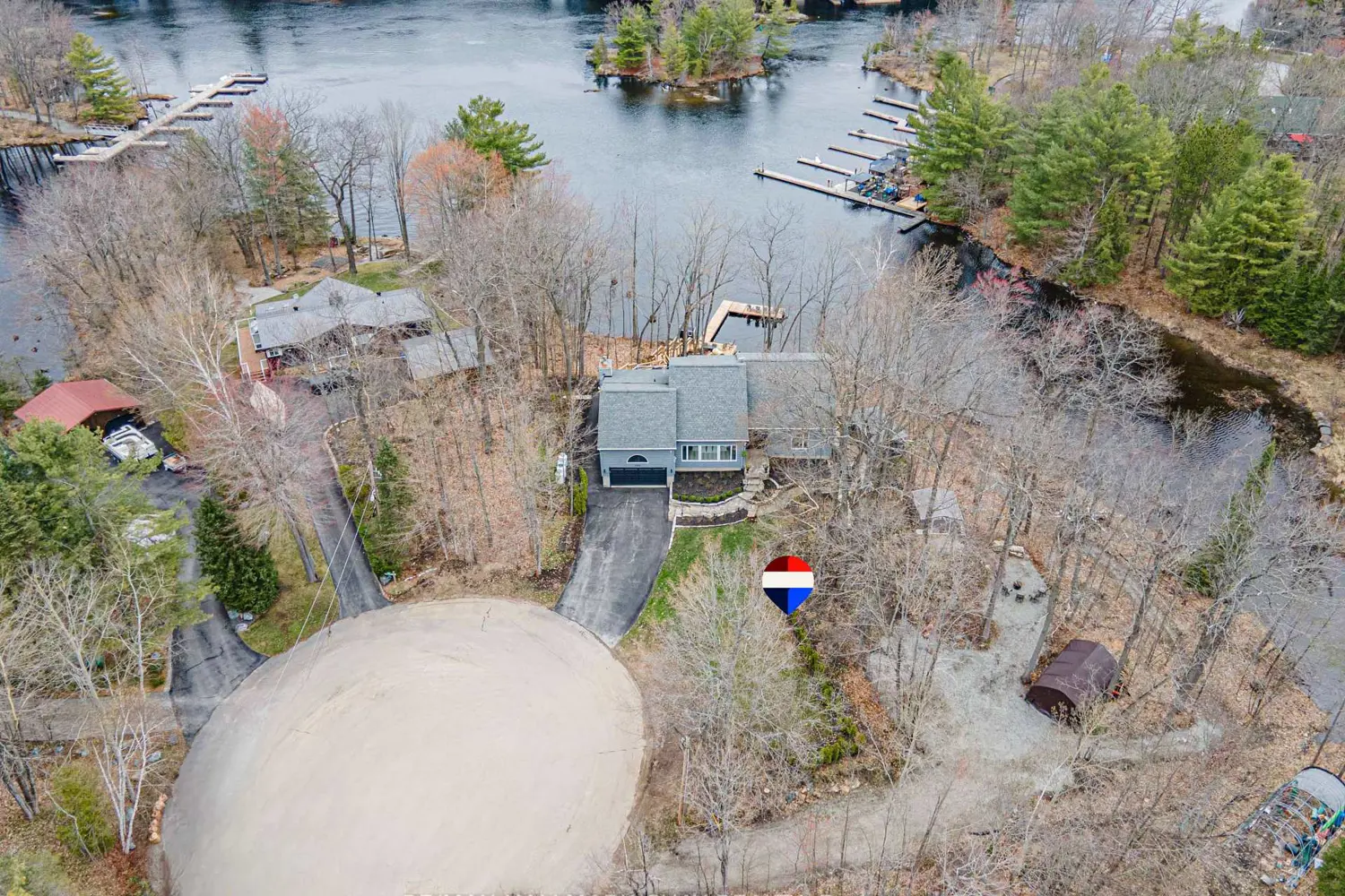 3285 Rockcliffe Court photo 2