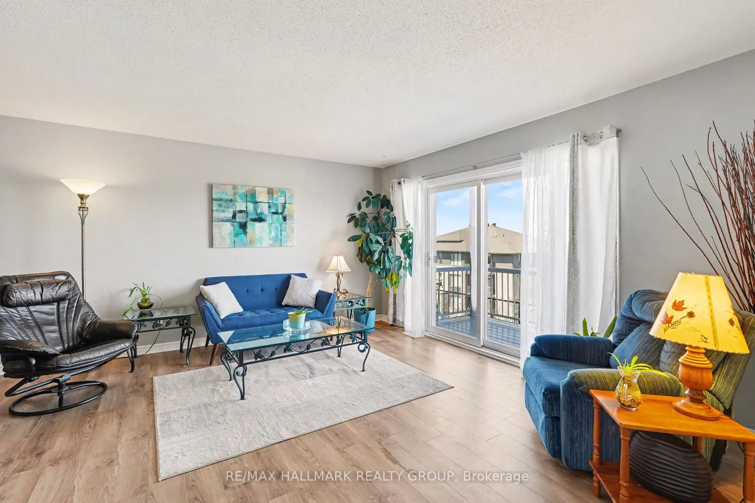3275 St Joseph Boulevard 205 photo 3