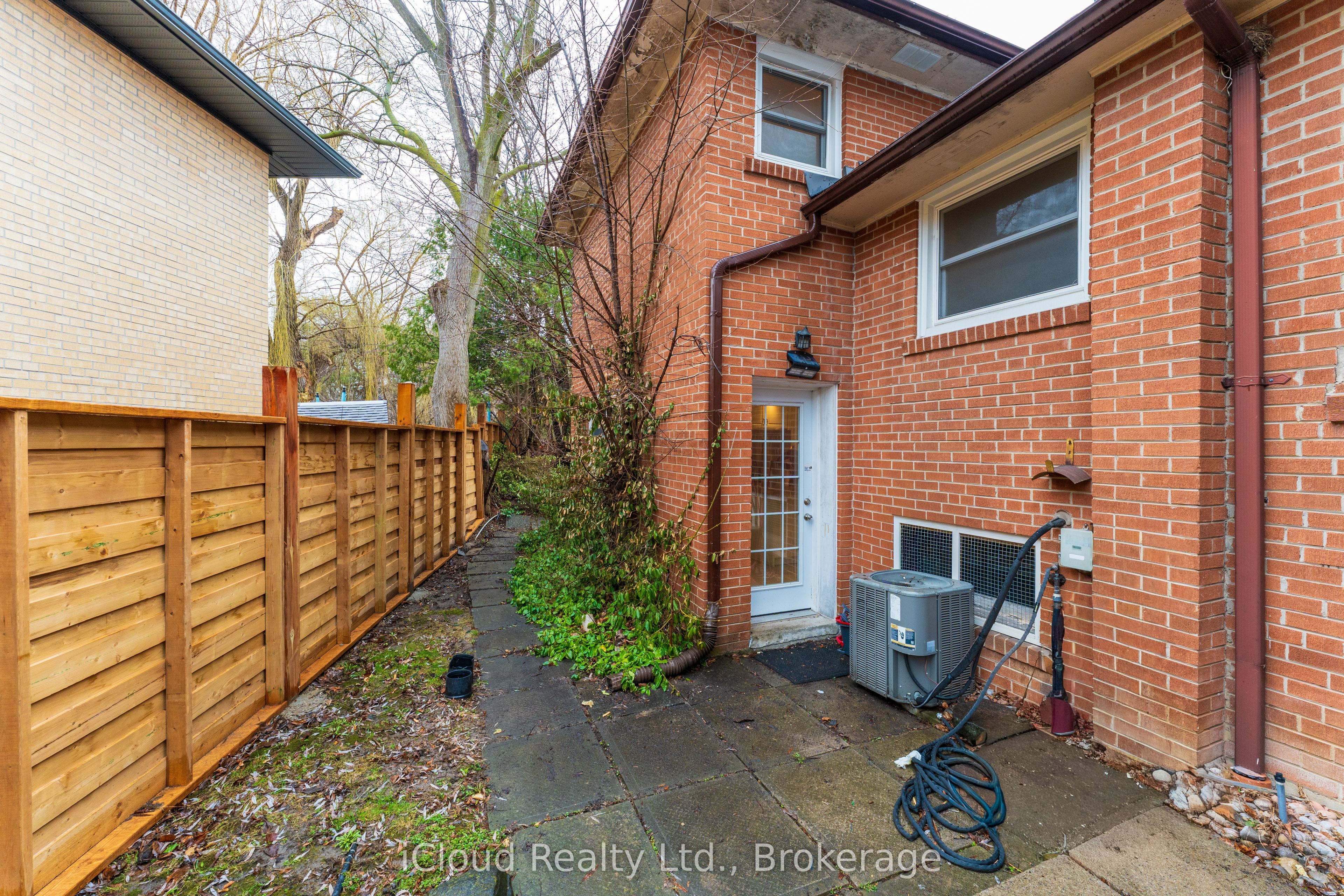 Additional image 3 of 52 Montressor Drive, Toronto, ON, M2P 1Z2
