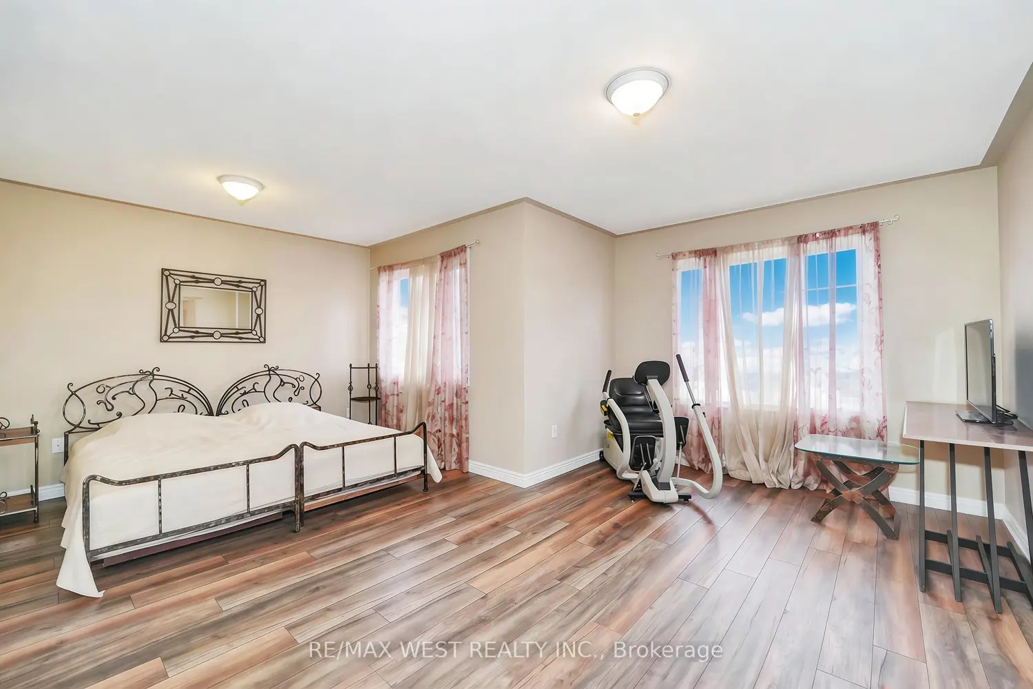 Additional image 7 of 149 Foxchase Avenue