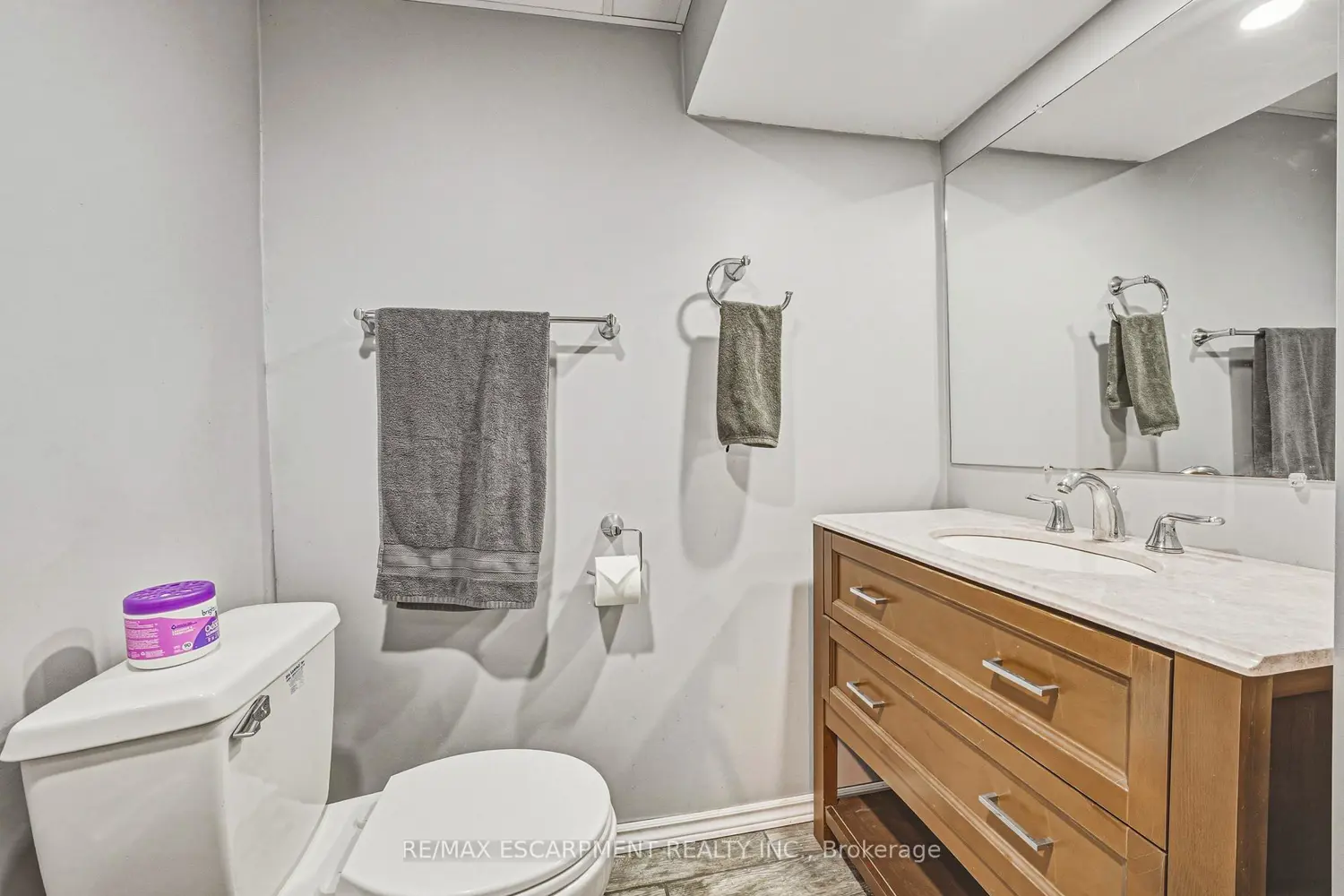 Additional image 7 of 161 Ivon Avenue