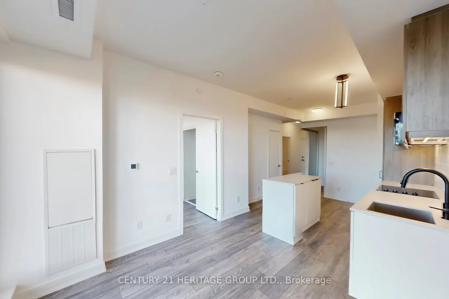 Additional image 5 of 8888 Yonge Street 414