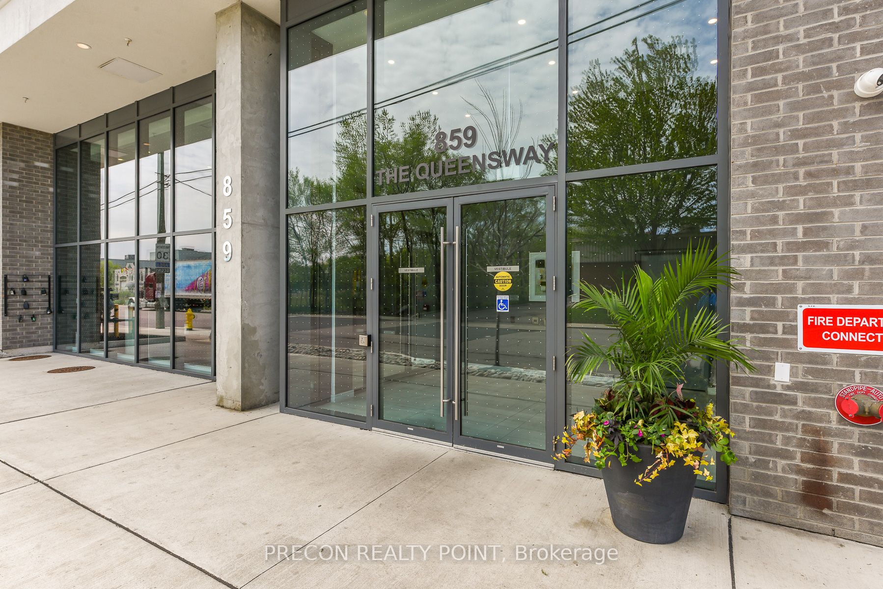 212-859 The Queensway N/a, Toronto, ON, M8Z 1N8