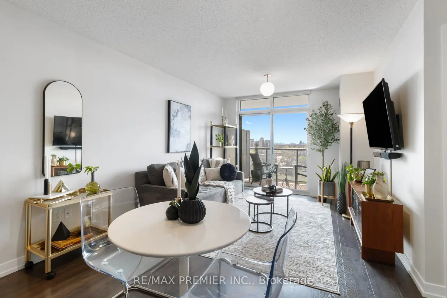 Additional image 9 of 812 Lansdowne Avenue 1011