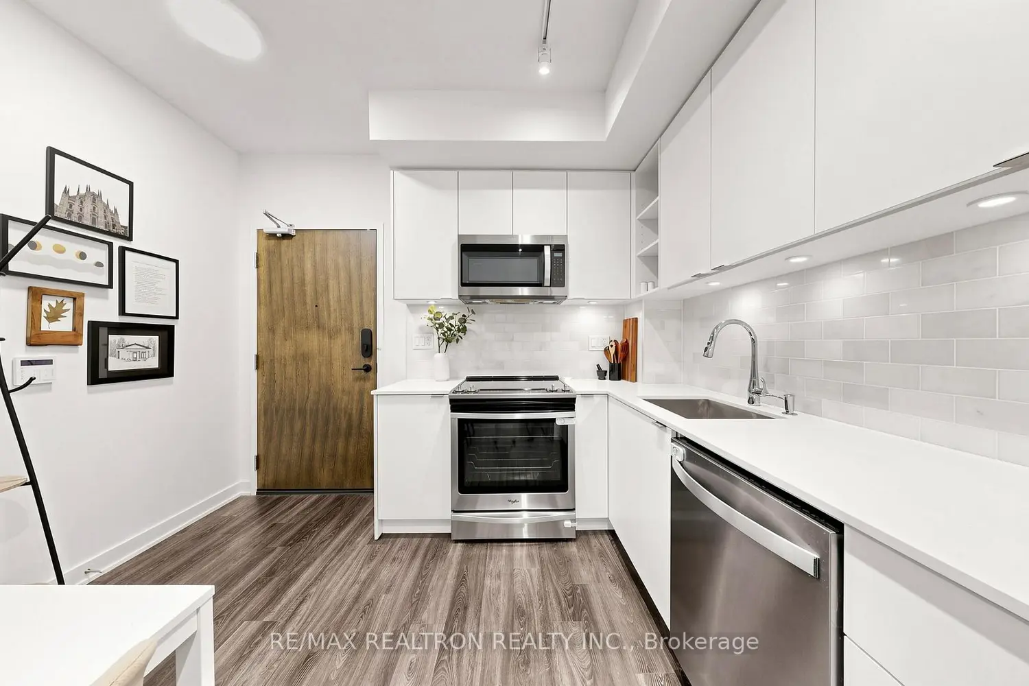 Additional image 16 of 100 Eagle Rock Way 216