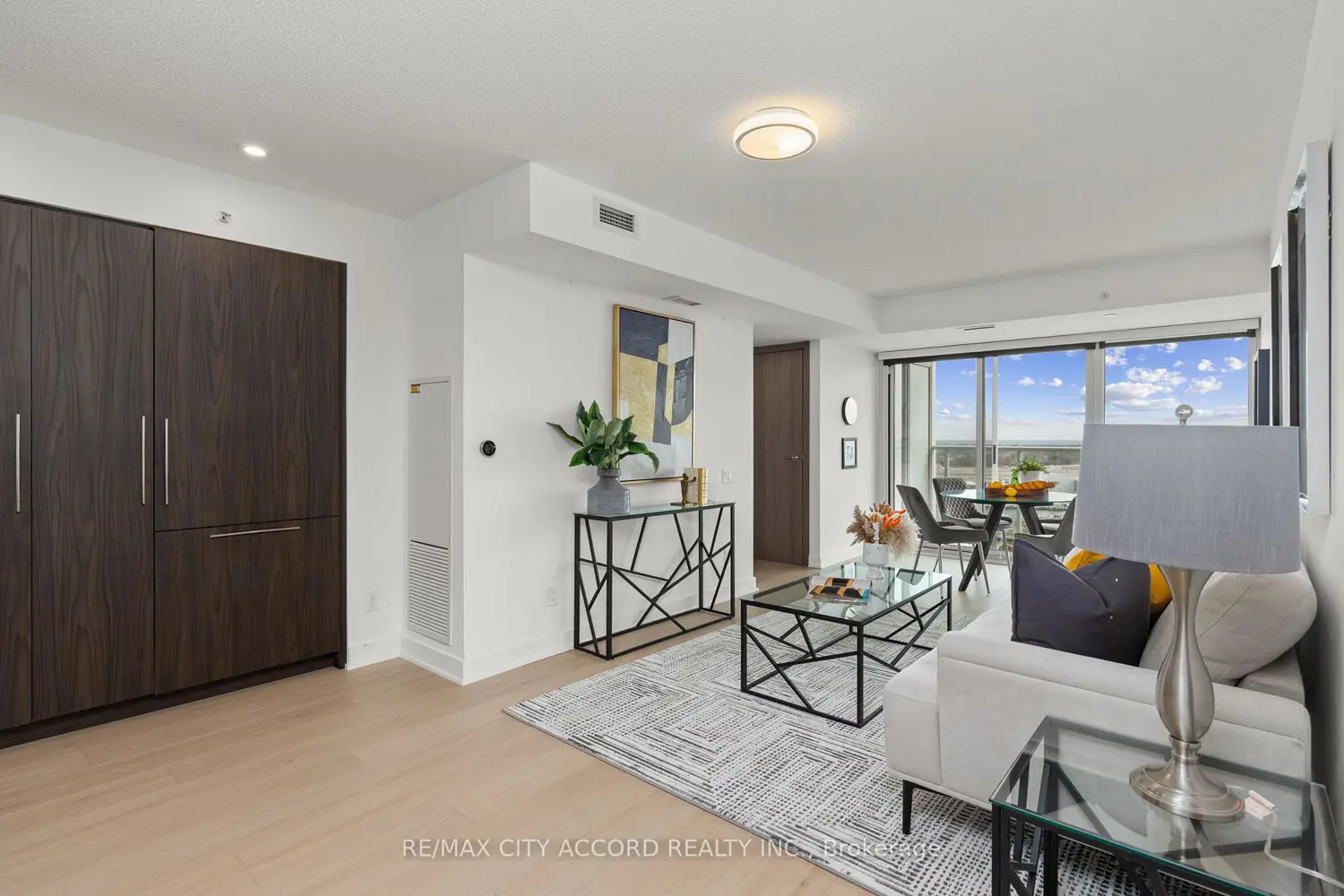 17 Bathurst Street 2015