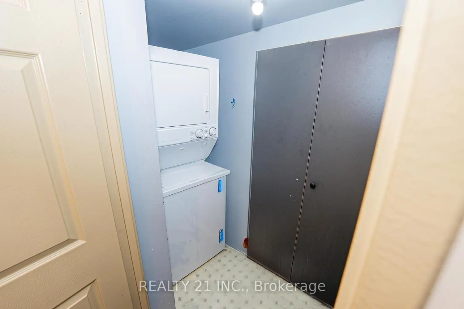 Additional image 12 of 3233 Eglinton Avenue 1107