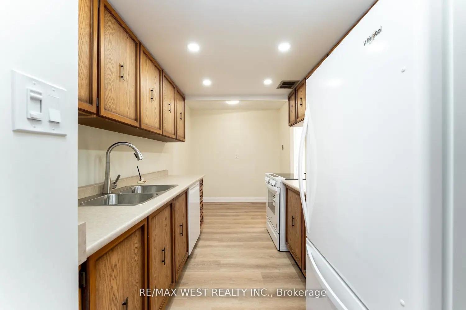 Additional image 5 of 3151 Bridletowne Circle 2307