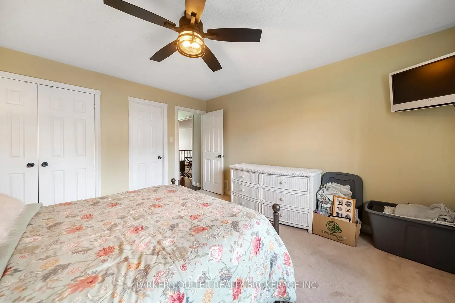 Additional image 14 of 216 Mapleton Avenue