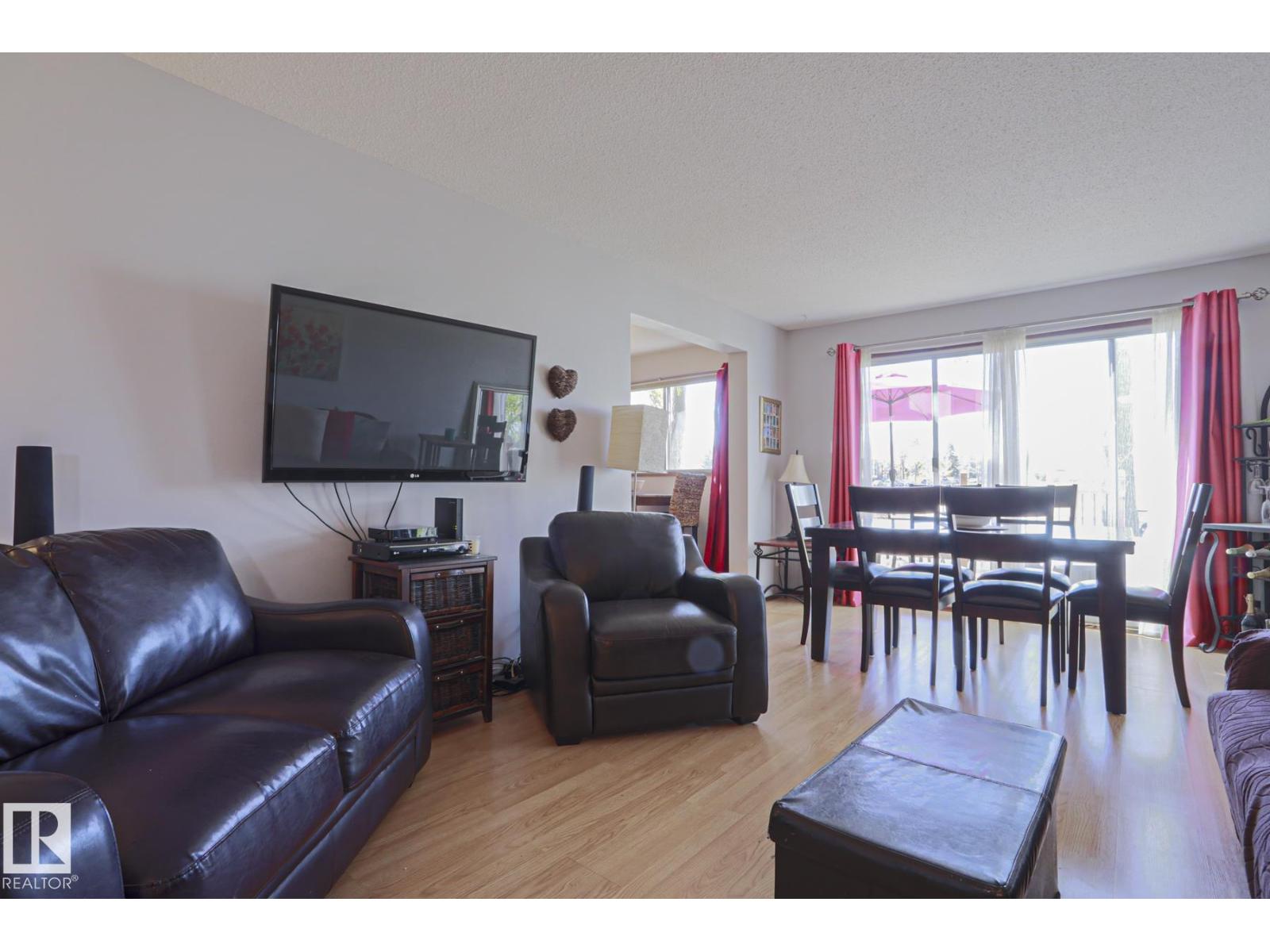 Additional image 6 of 9324 80 Avenue NW, Edmonton, AB, T6C0T9