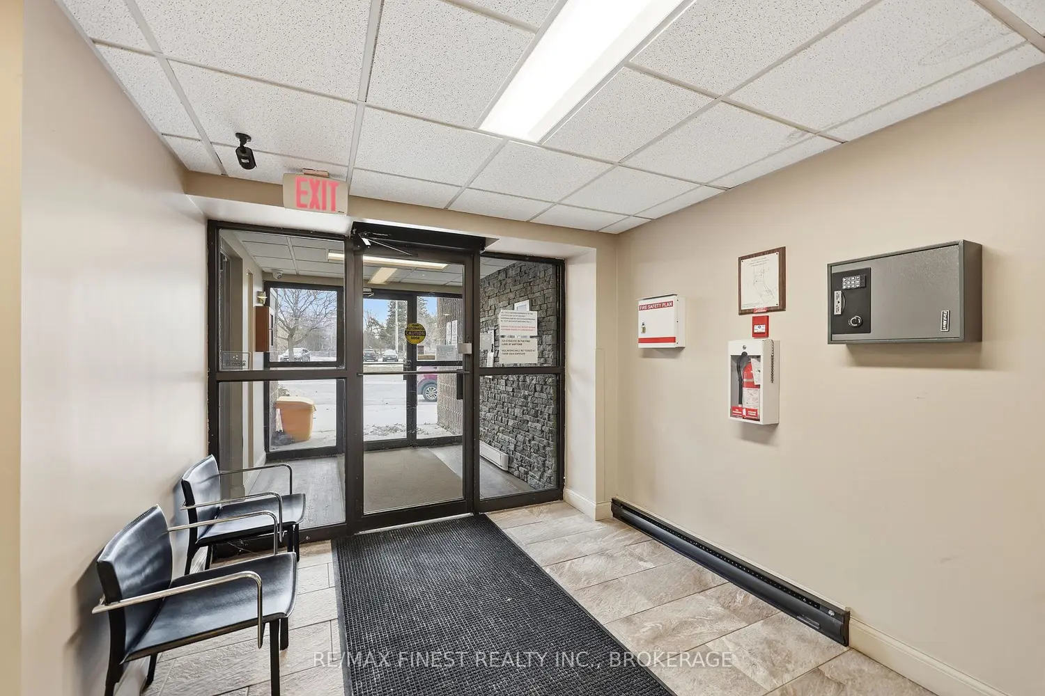 Additional image 3 of 17 Eldon Hall Place 414