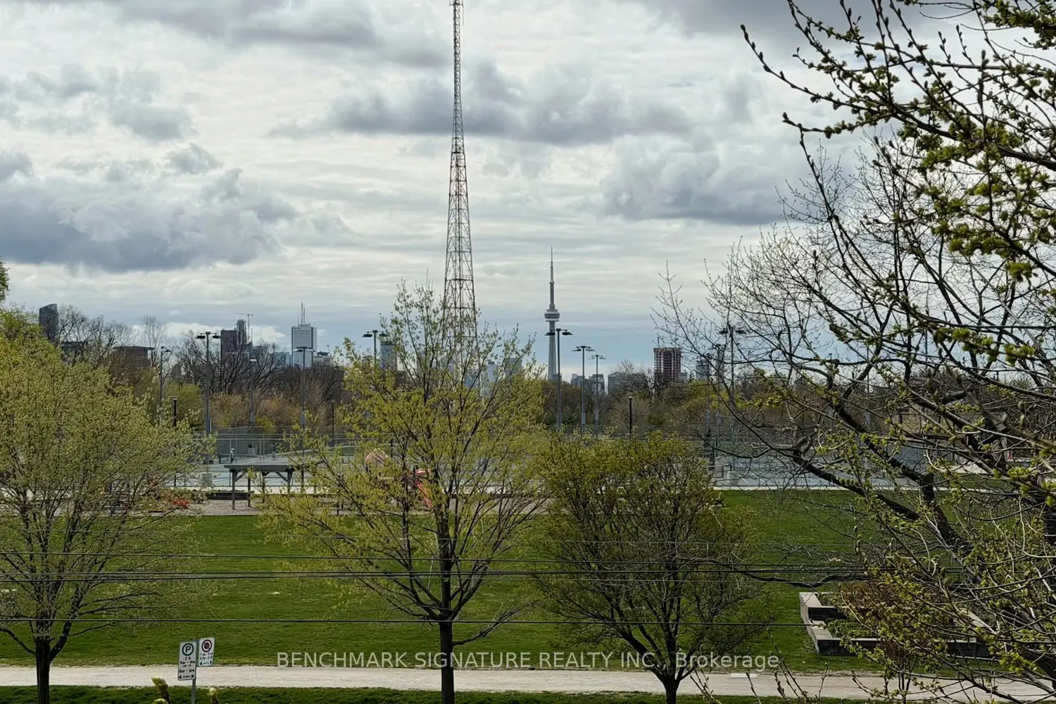 Additional image 20 of 6 Parkwood Avenue Th106