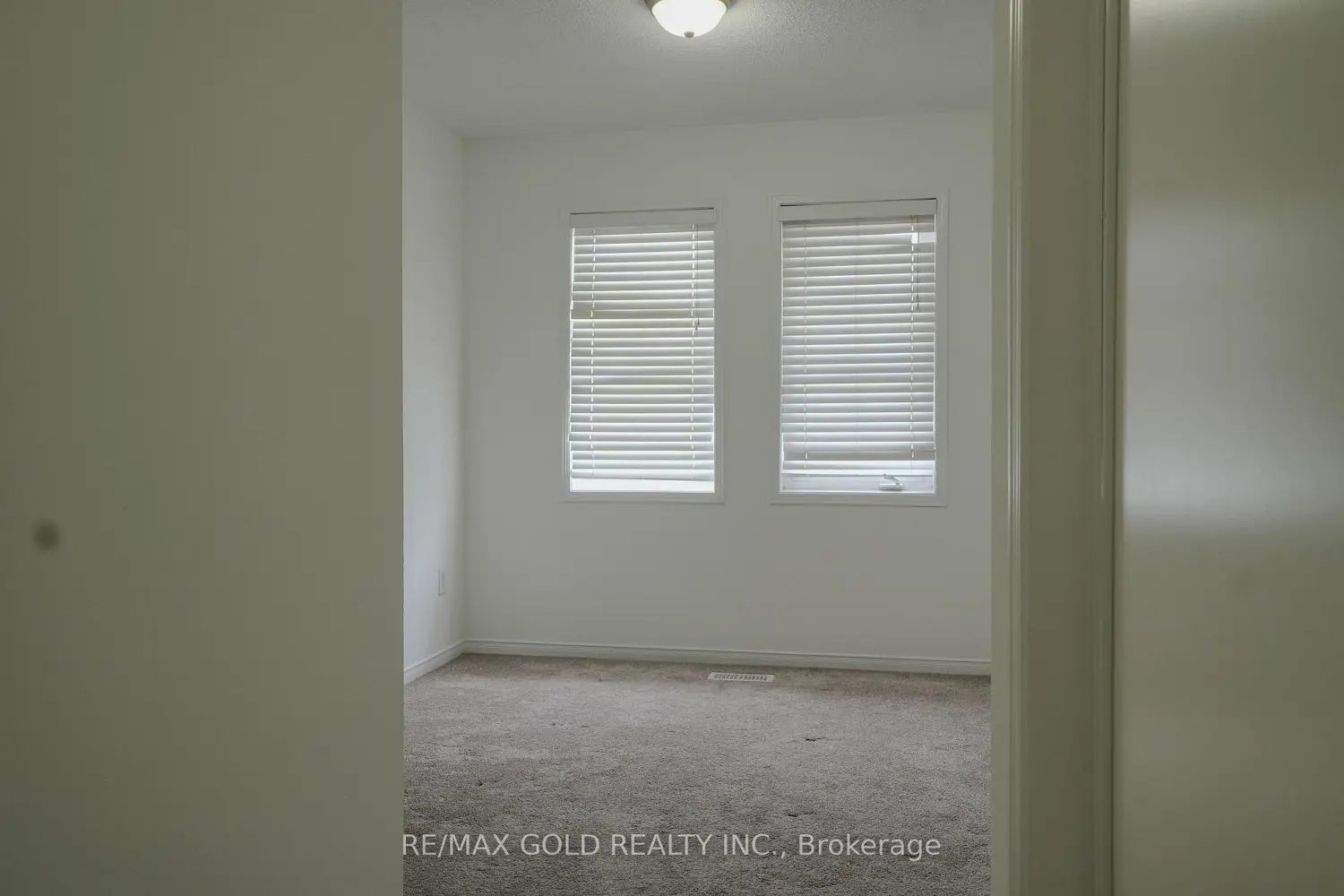 Additional image 10 of 7059 Fairmeadow Crescent