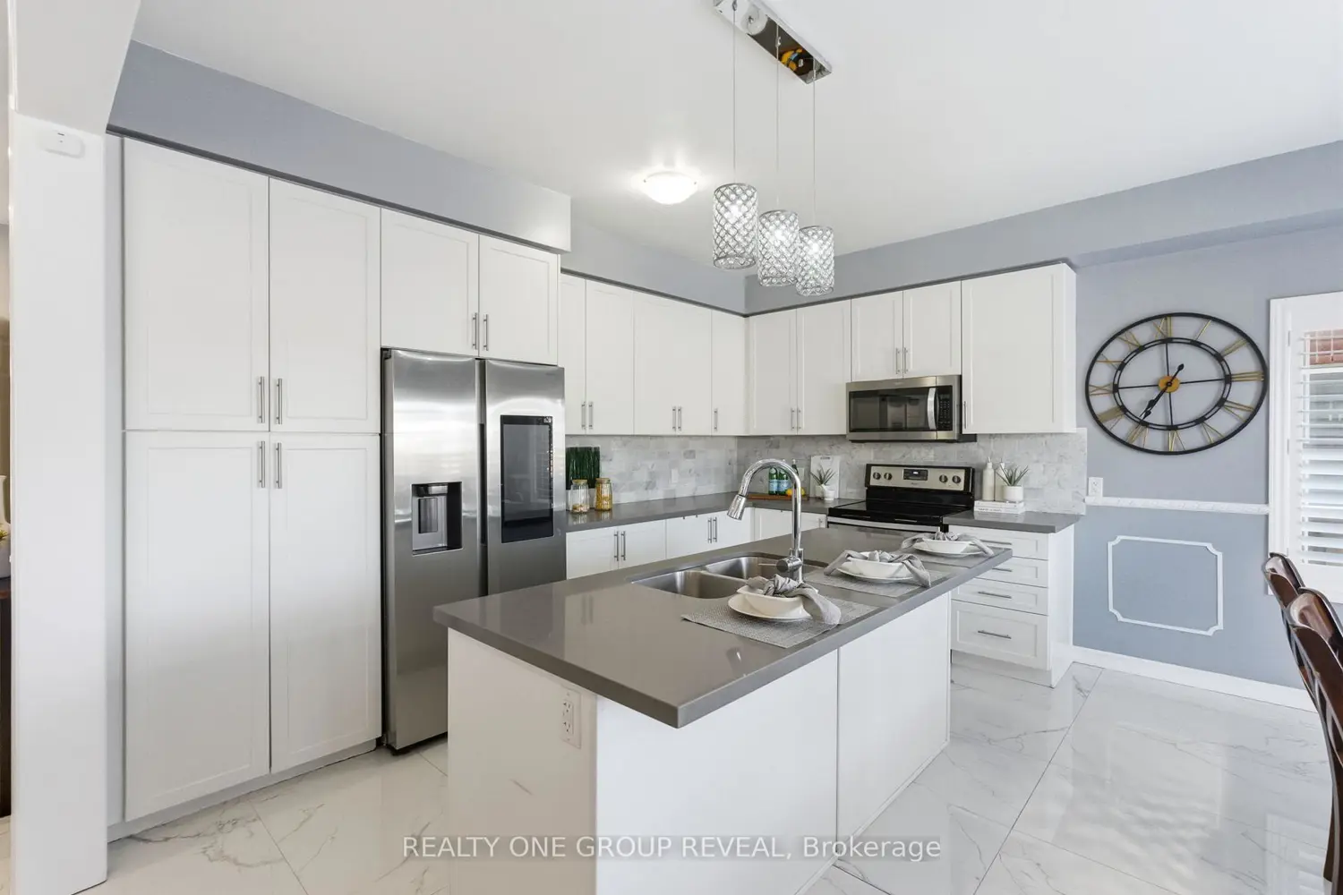 238 Crombie Street photo 2