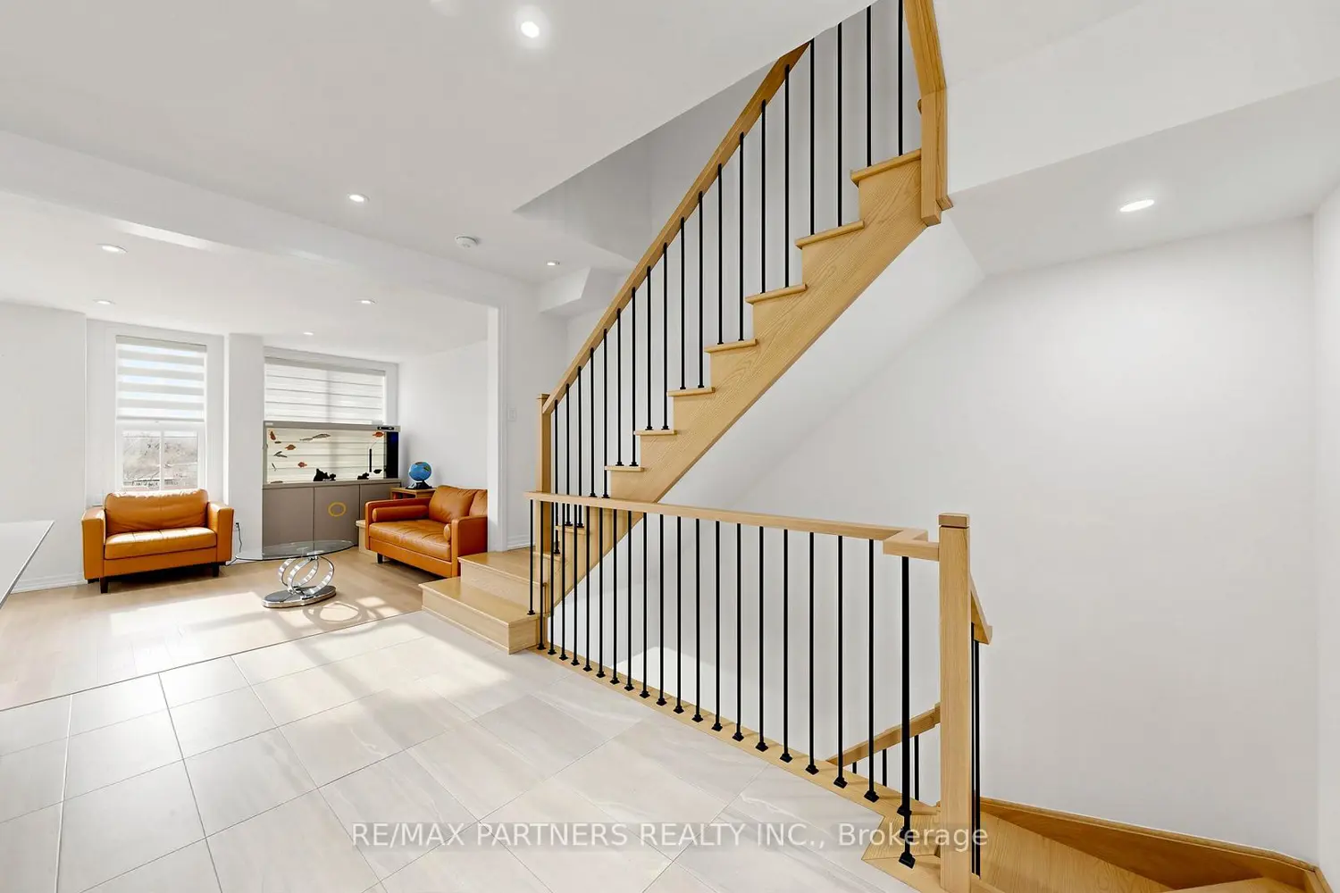 Additional image 14 of 9092 Woodbine Avenue