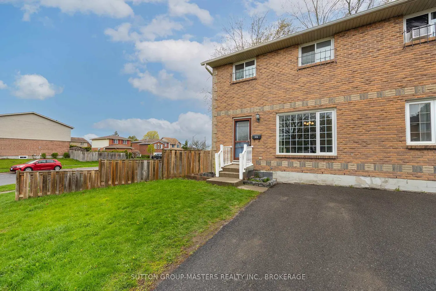 182 Rosemund Crescent