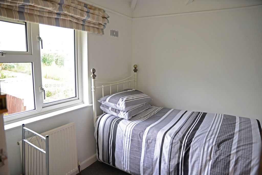 Additional image 9 of 4 bed terraced house to rentSaracen Way, Penryn TR10