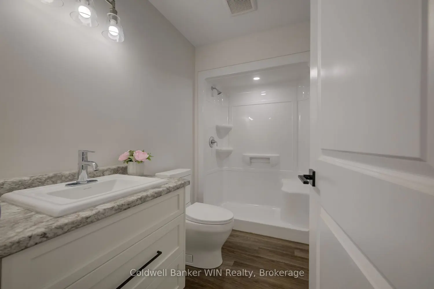 204 Elgin Street photo 5