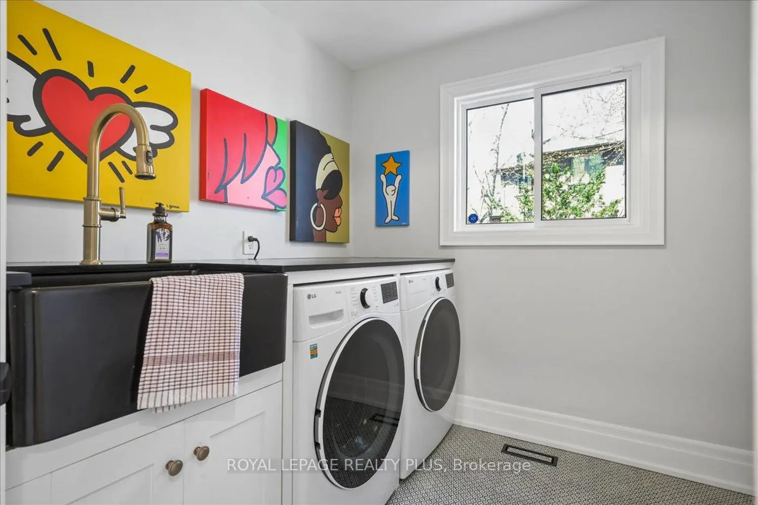 Additional image 10 of 1594 Calumet Place