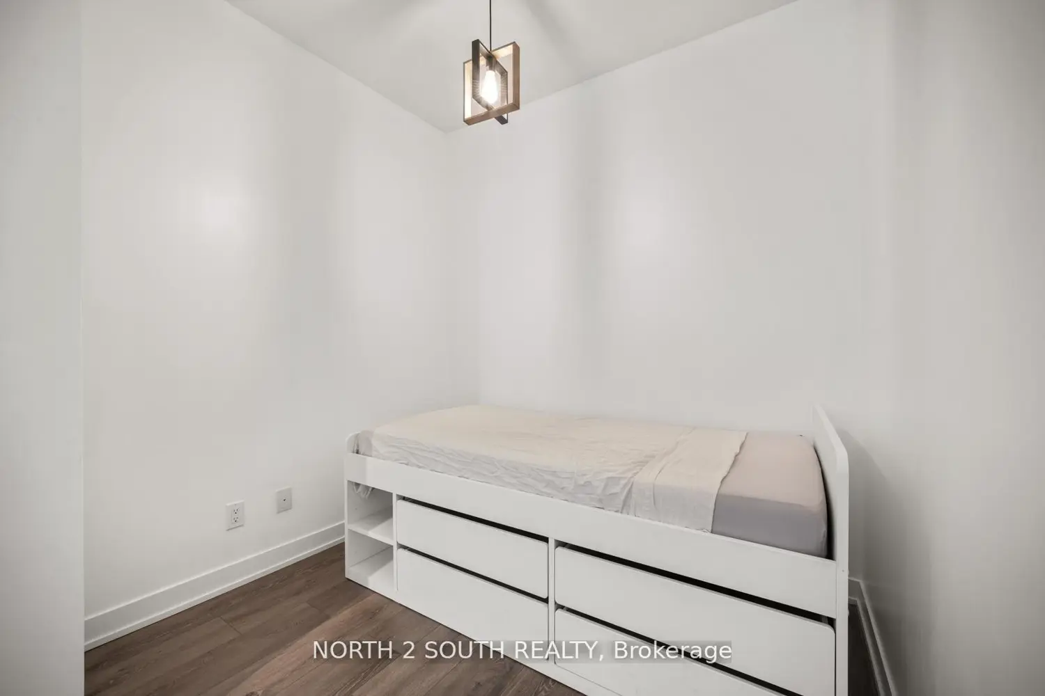 Additional image 11 of 1787 St Clair Avenue 213