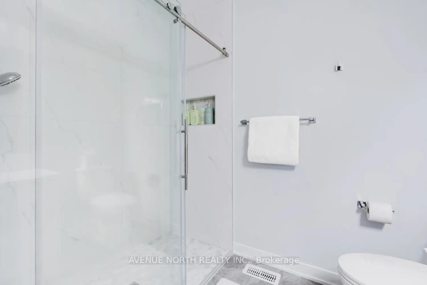 Additional image 15 of 702 Hydrus Private