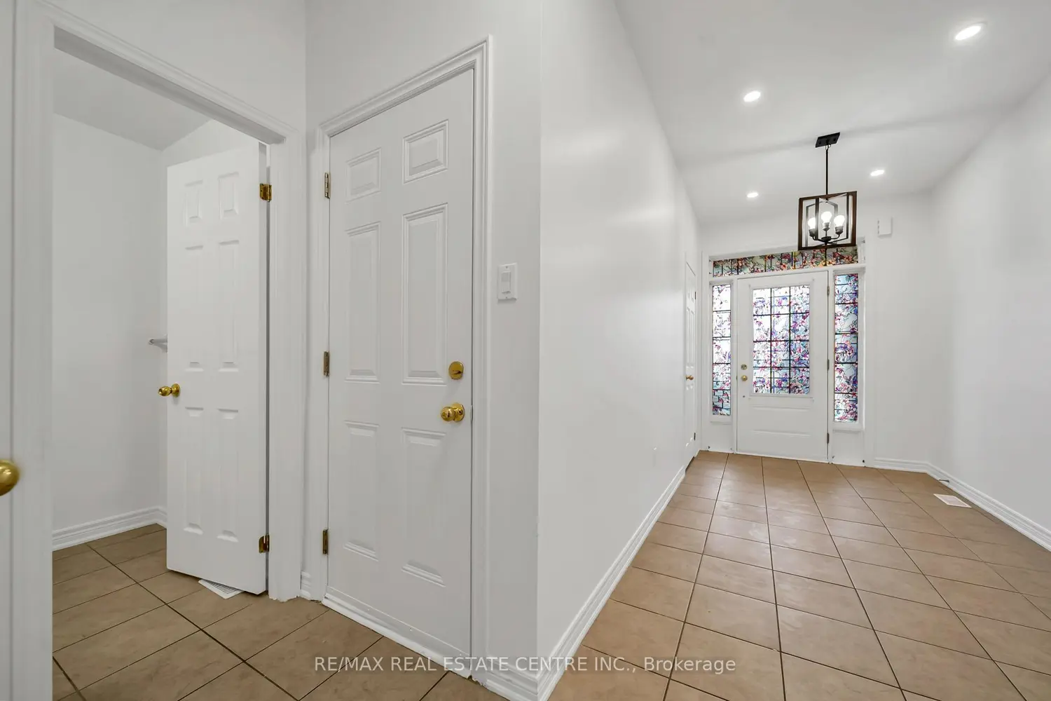 8 Munch Place photo 5