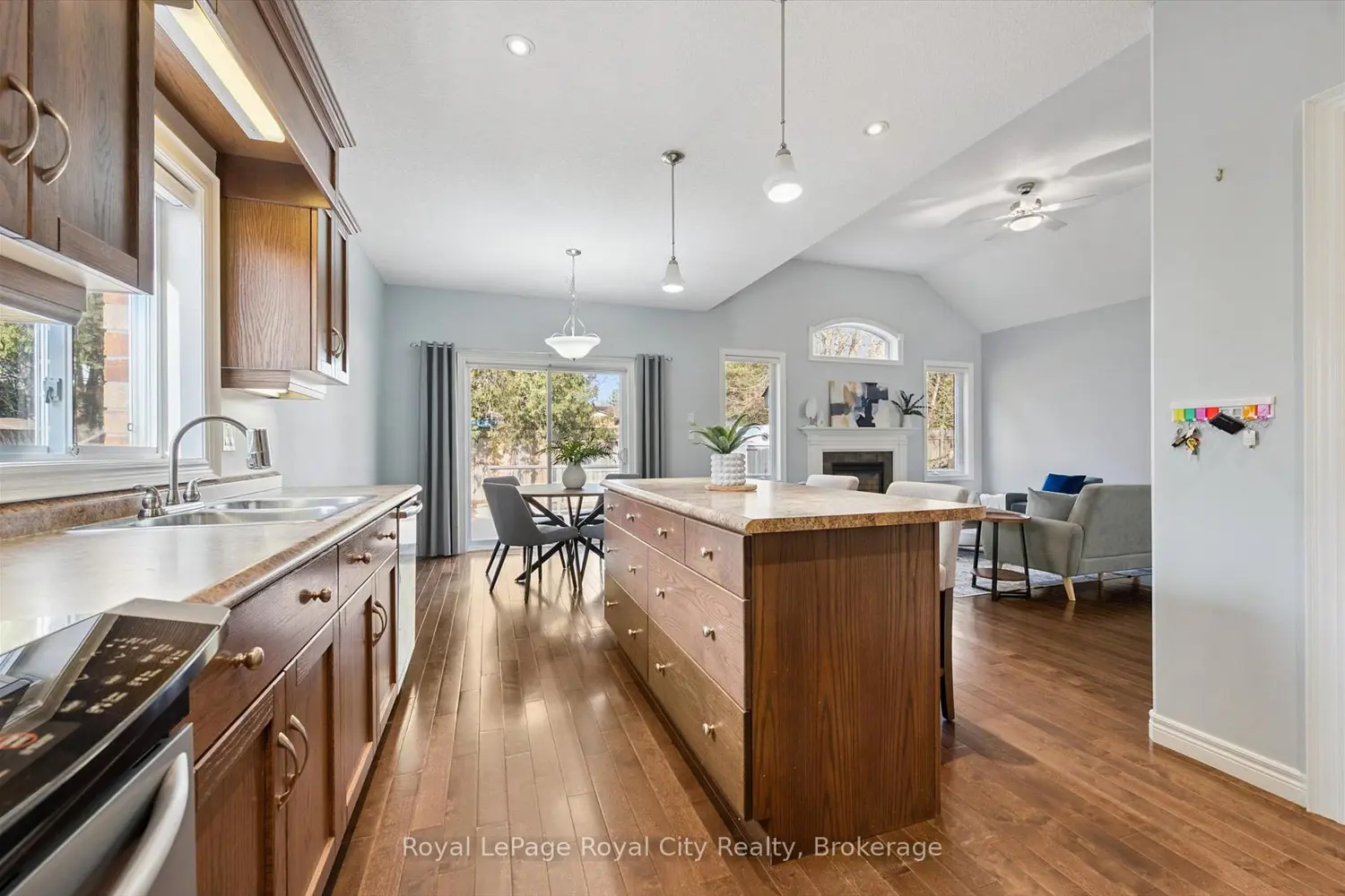 60A Eastview Road photo 3
