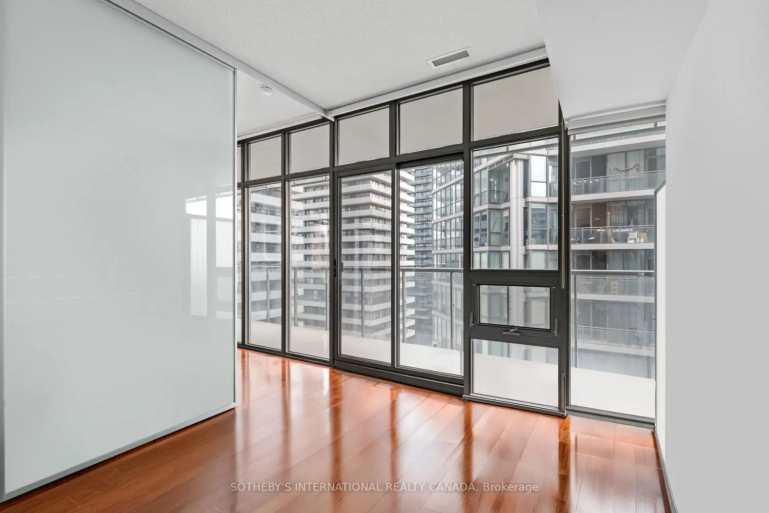 Additional image 6 of 33 Charles Street 1611