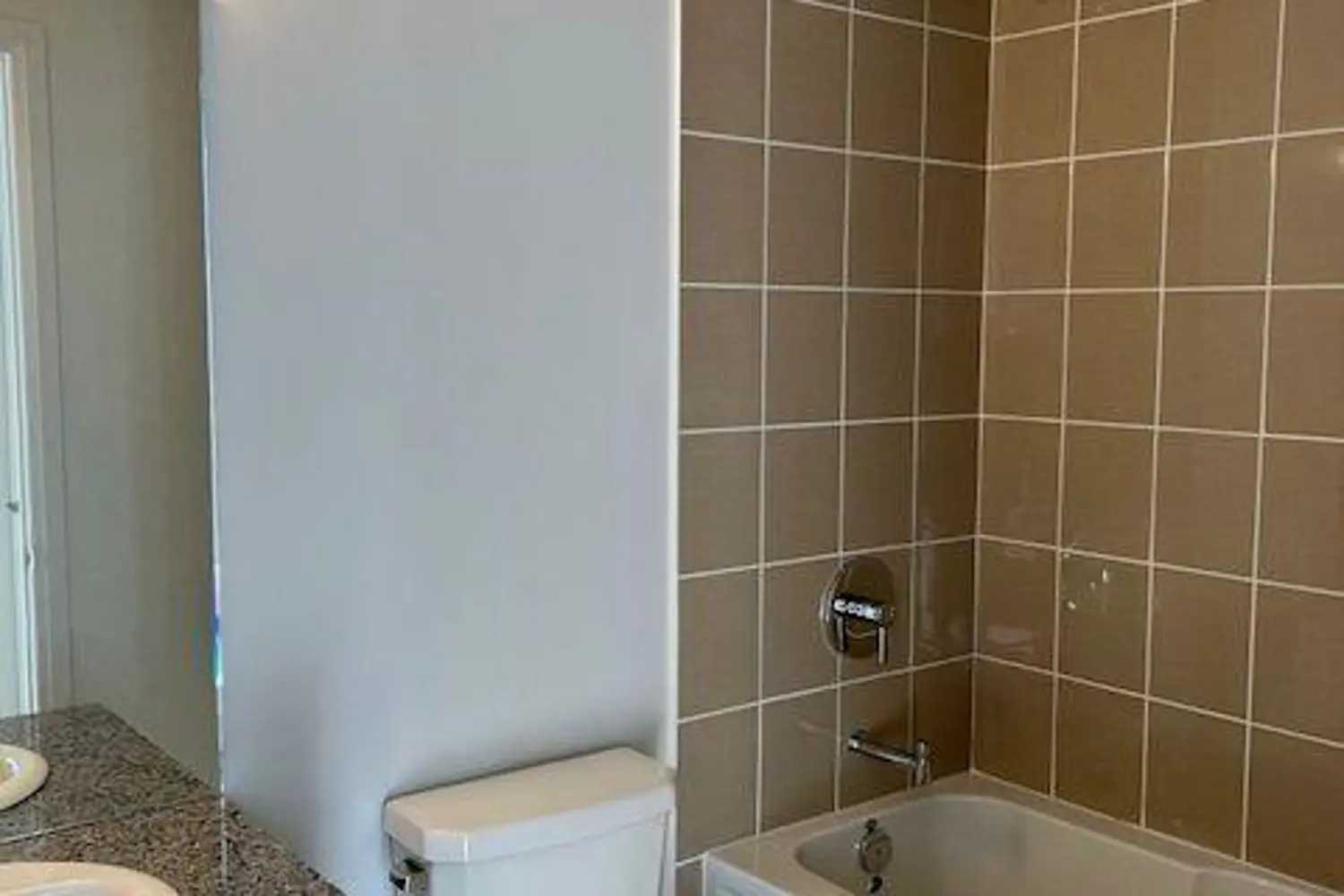 Additional image 3 of 10 Meadowglen Place 410