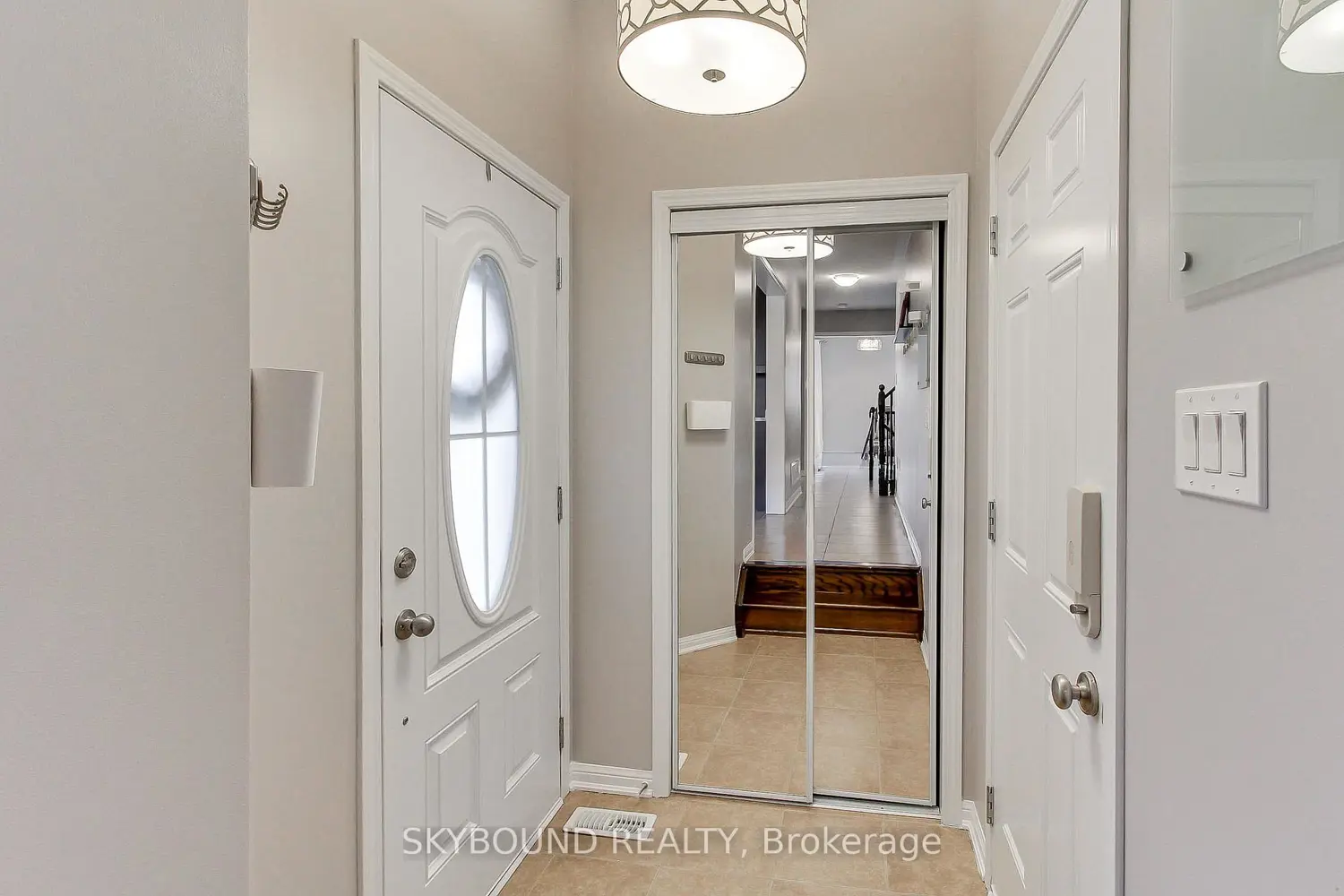 358 Cavanagh Lane photo 2