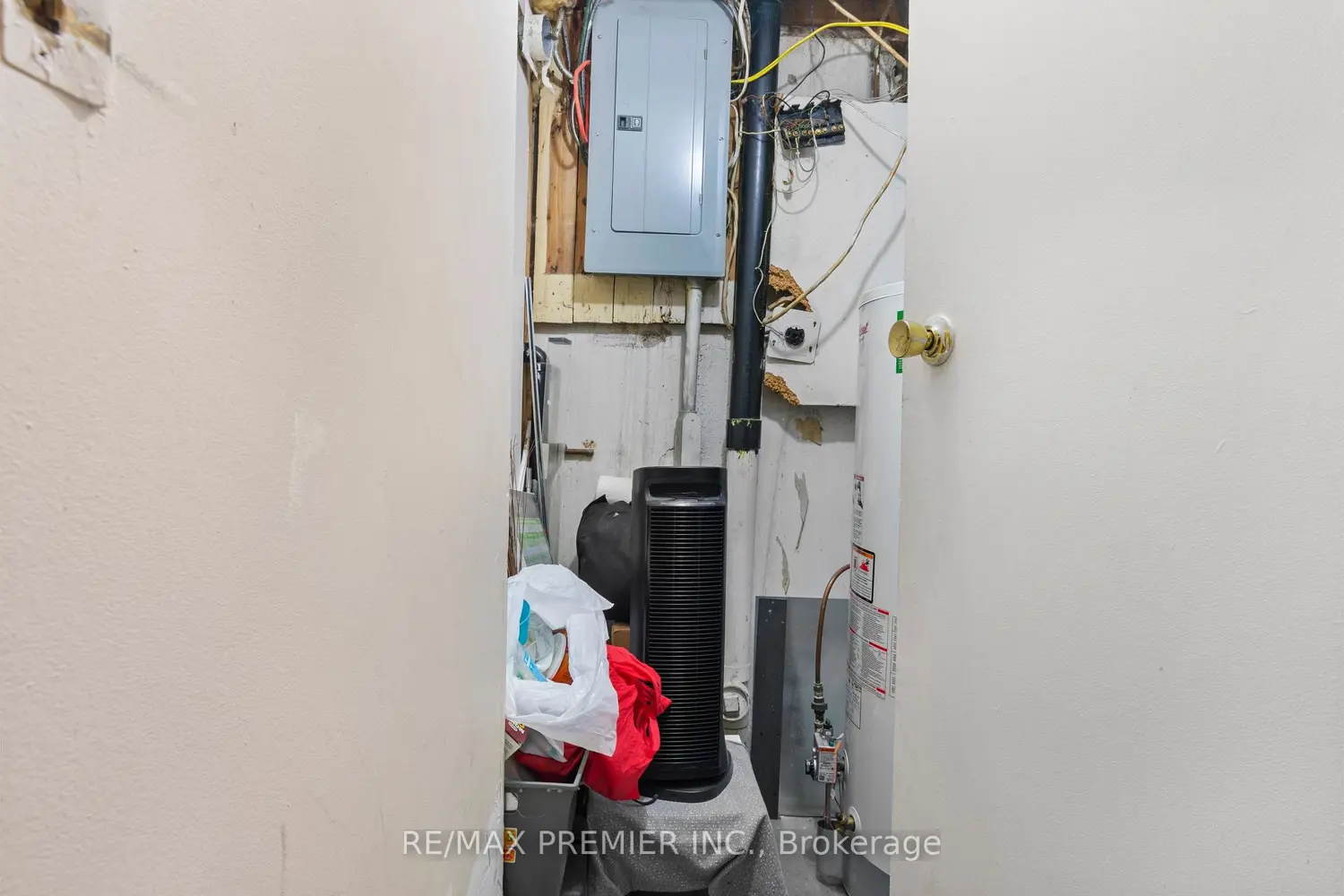 Additional image 18 of 1605 Albion Road 292