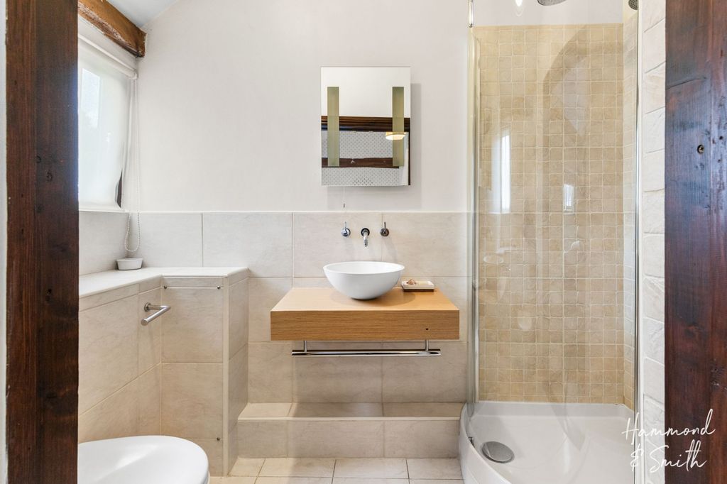 Additional image 18 of 6 bed barn conversion to rentWoodside, Epping CM16