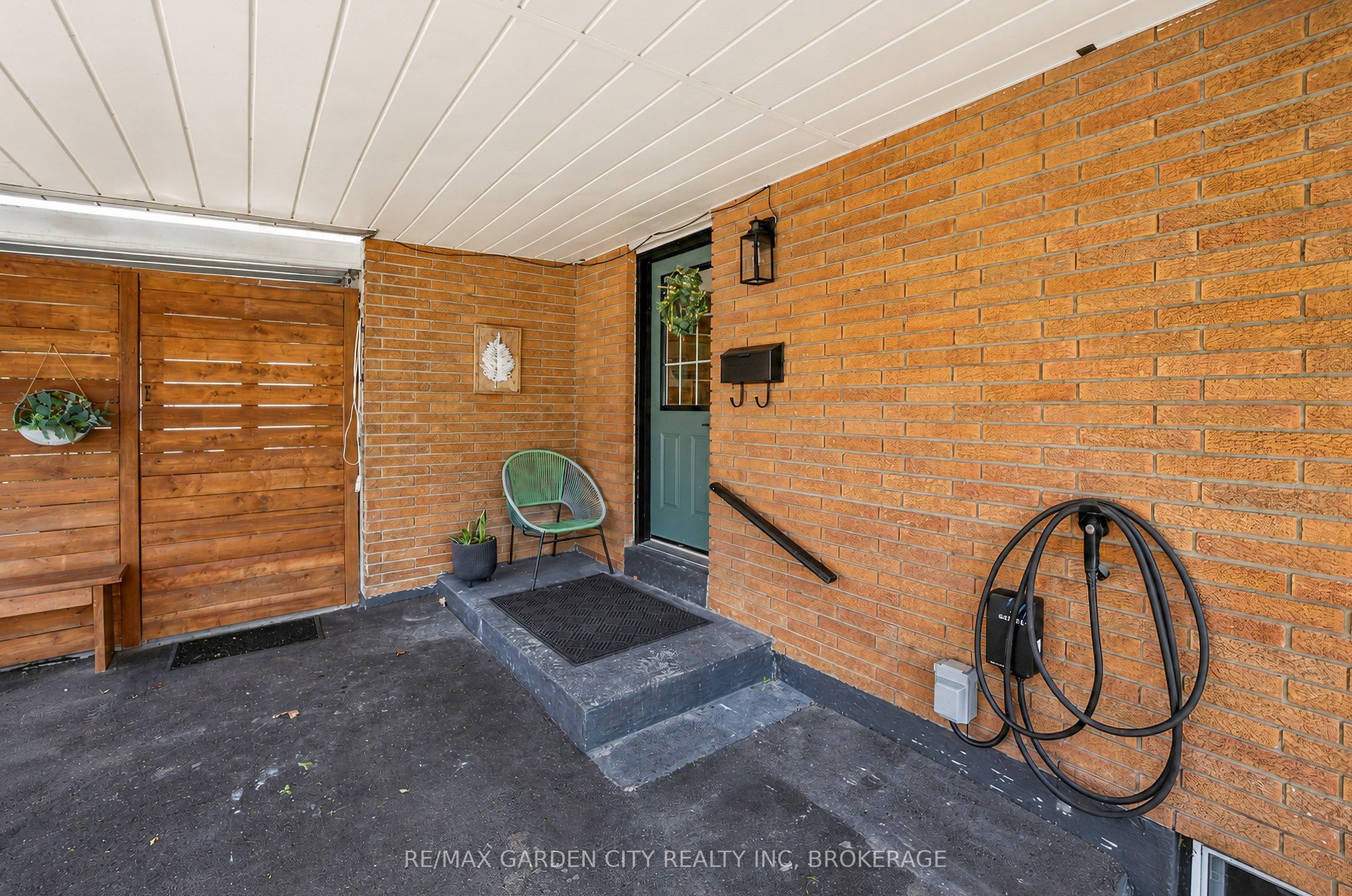 Additional image 2 of 424 Vine Street, St. Catharines, ON, L2M 3S7