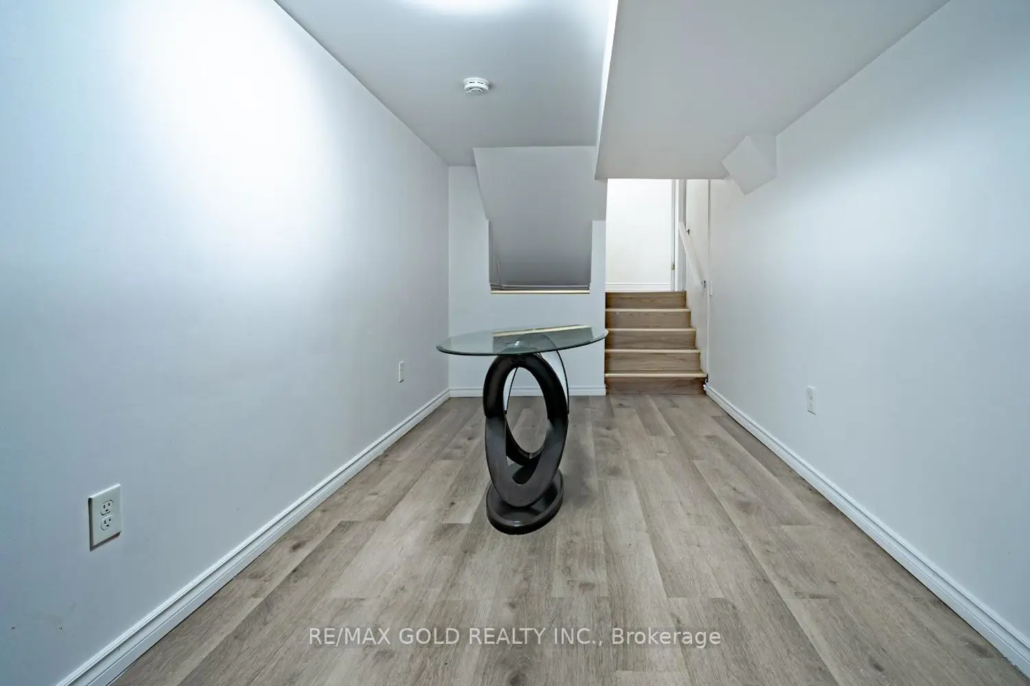 Additional image 3 of 2860 Henley Avenue