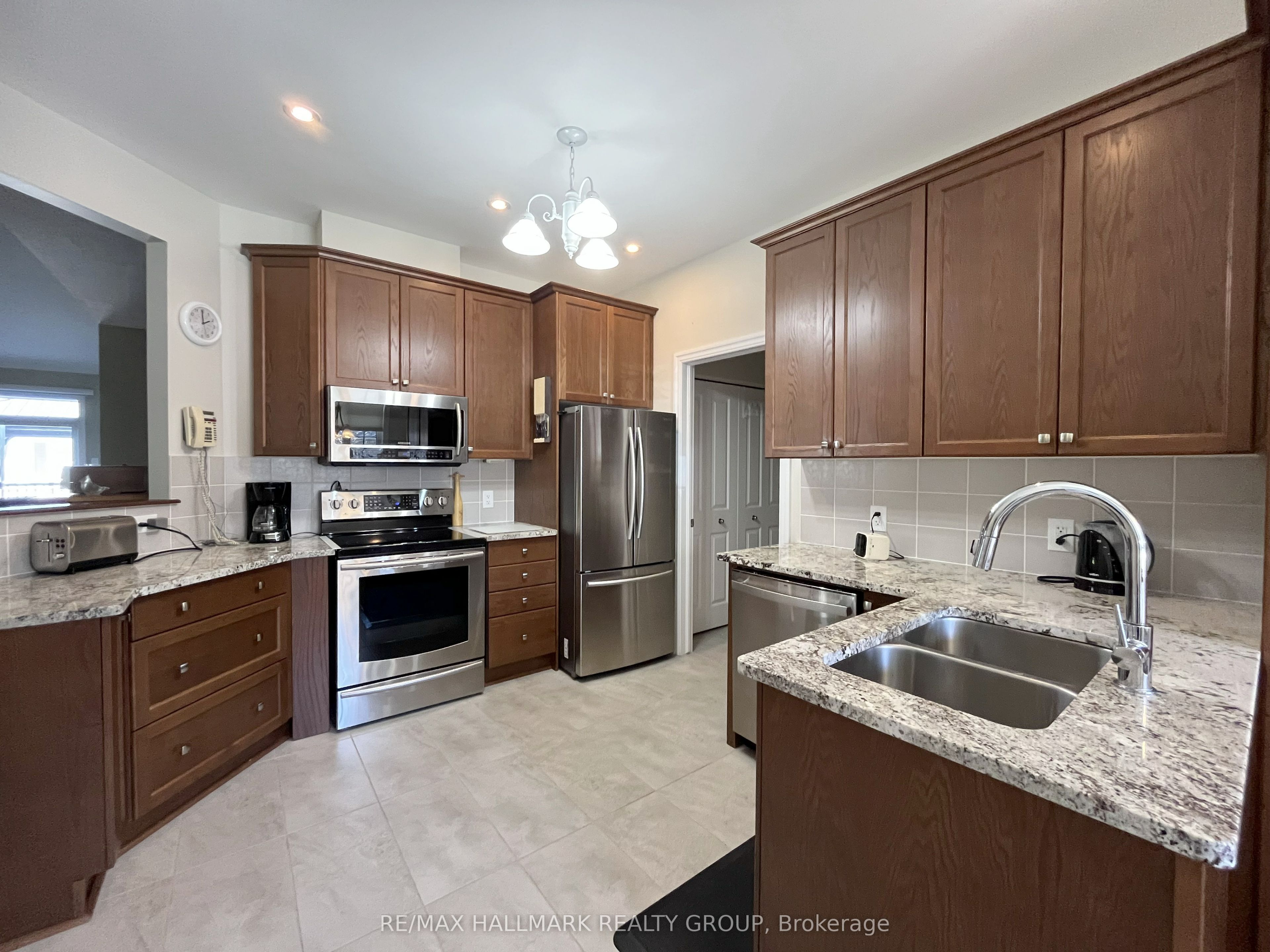 Additional image 6 of 533 Peerless Street, Ottawa, ON, K2J 6A5