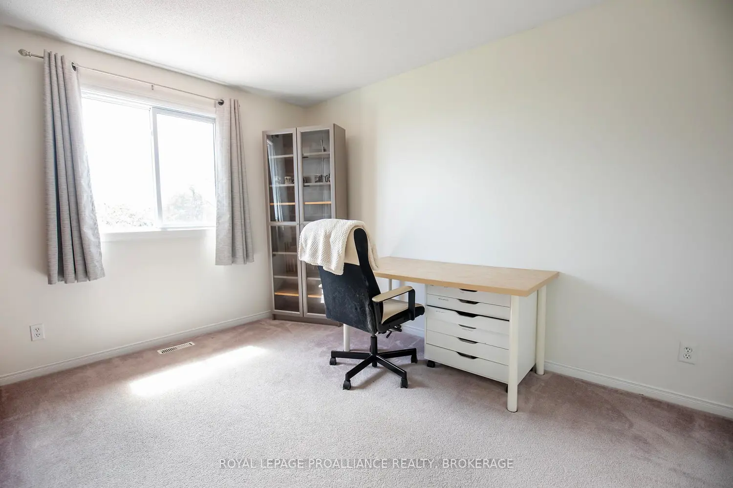 Additional image 11 of 1258 Brackenwood Crescent