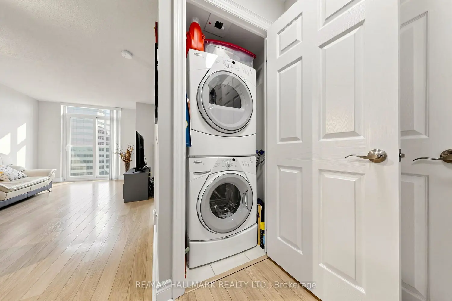 Additional image 10 of 25 Greenview Avenue 1124