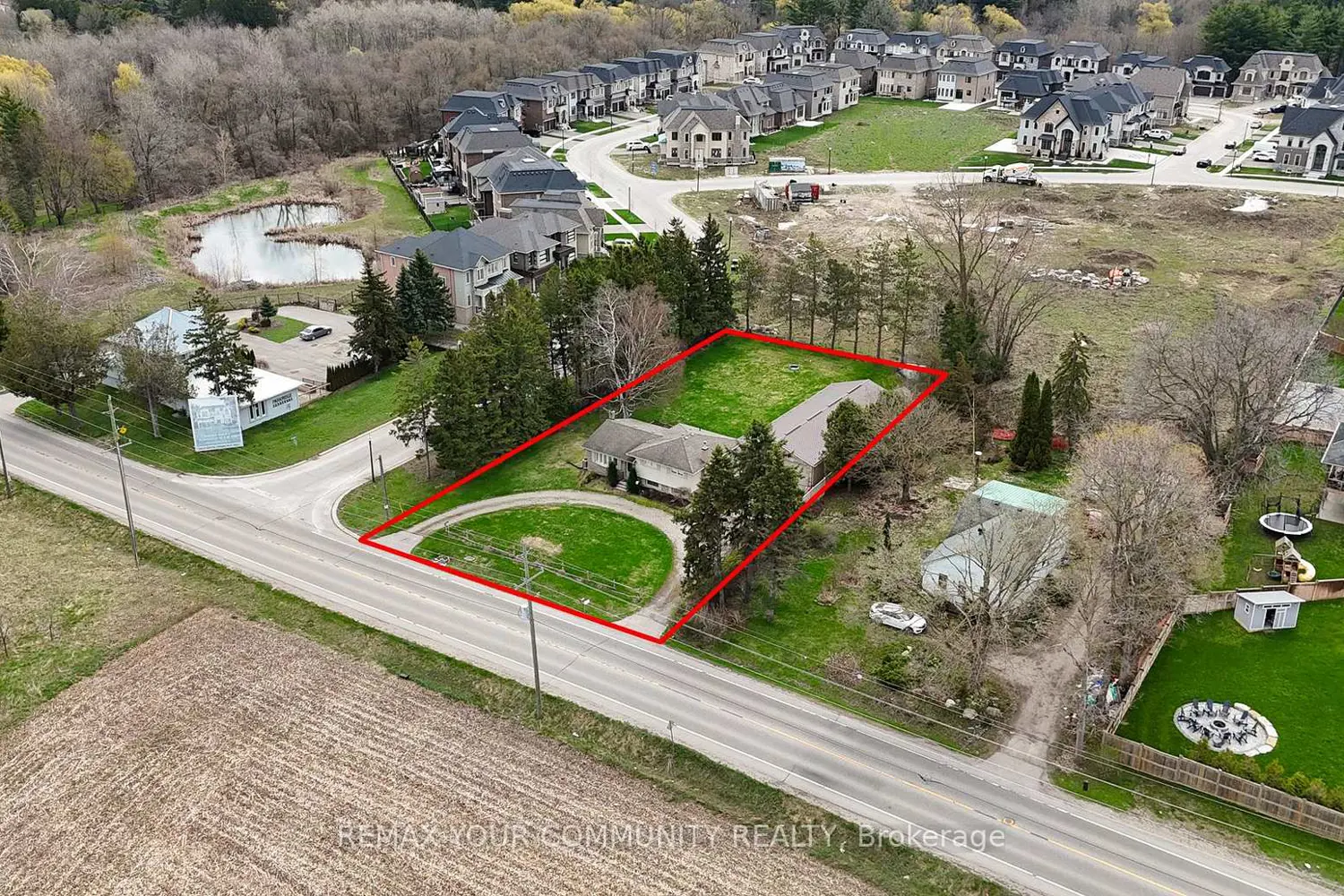 Additional image 19 of 745088 Oxford Road 17