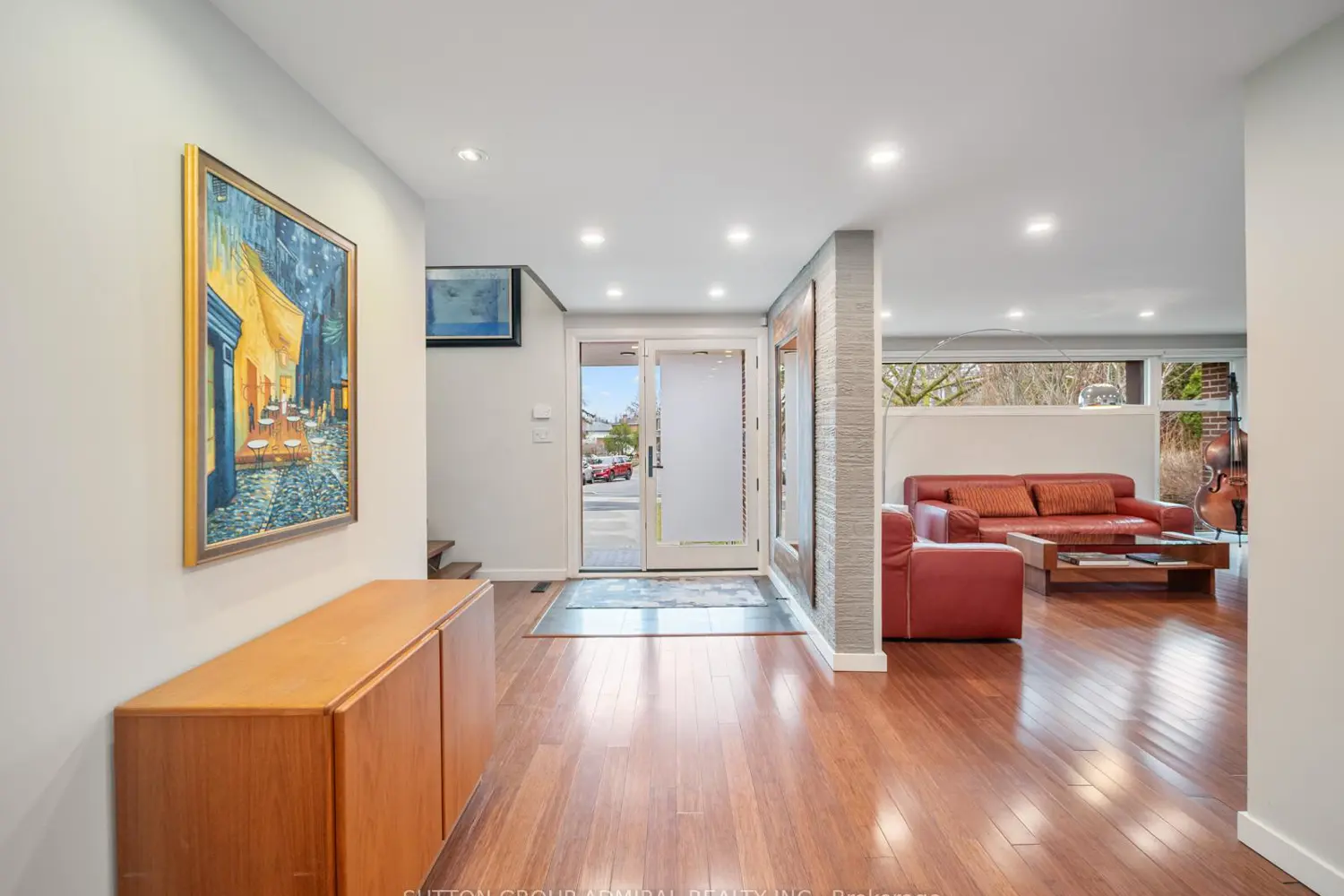 8 Foxdale Court
