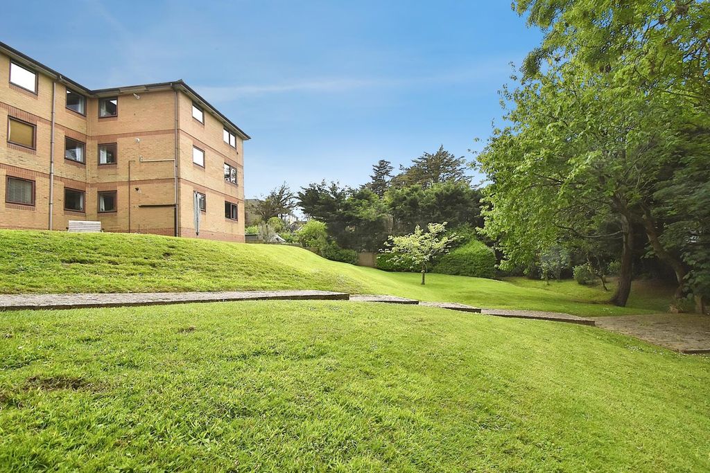 Additional image 8 of 2 bed flat to rent47 Victoria Avenue, Shanklin PO37