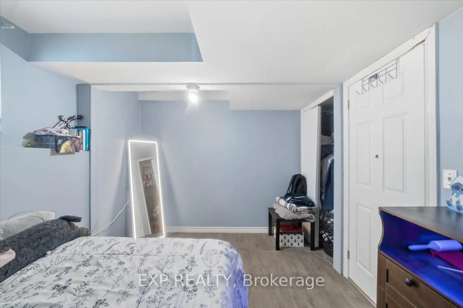 Additional image 11 of 160 Davis Street